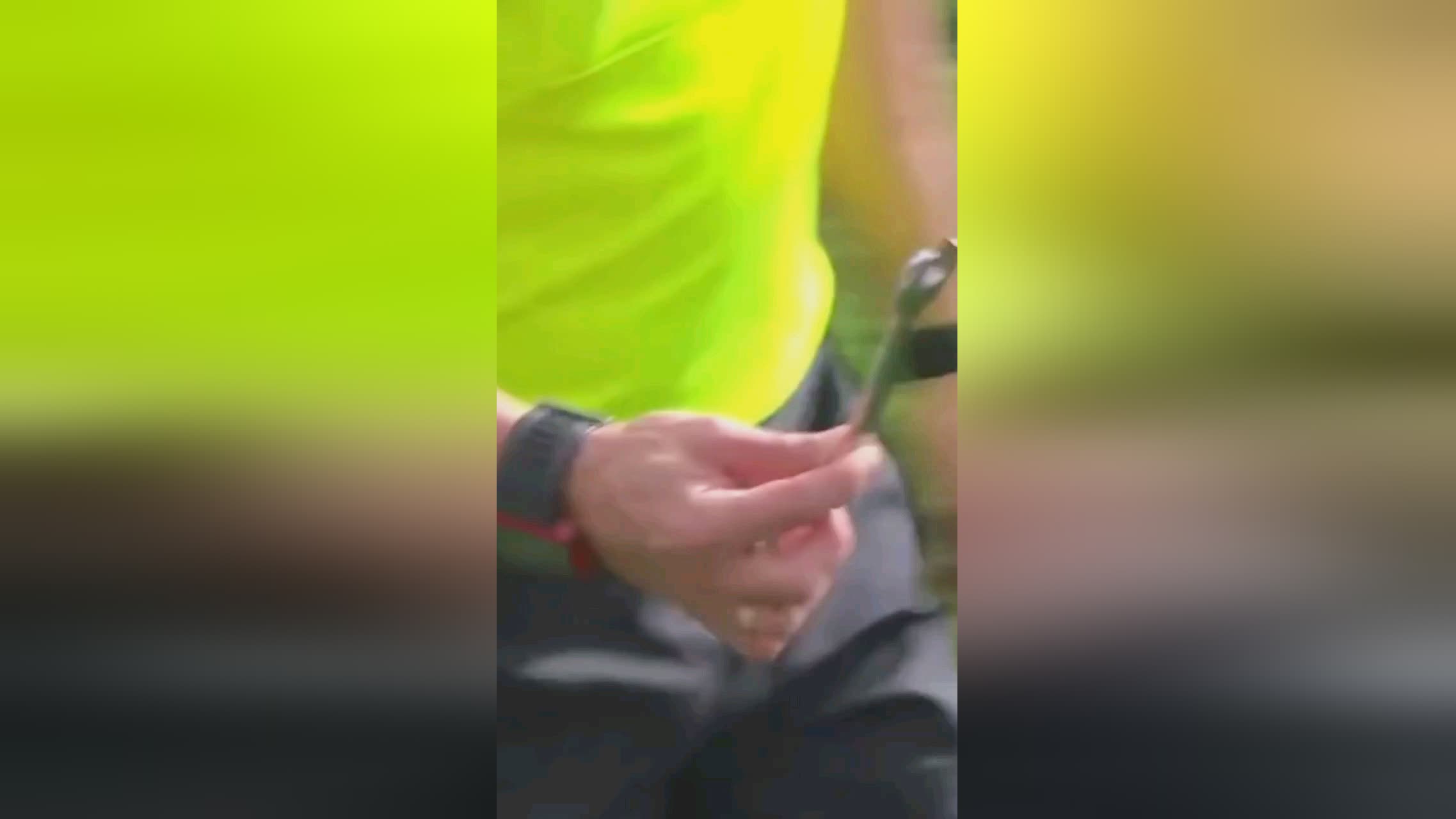 了同一个小